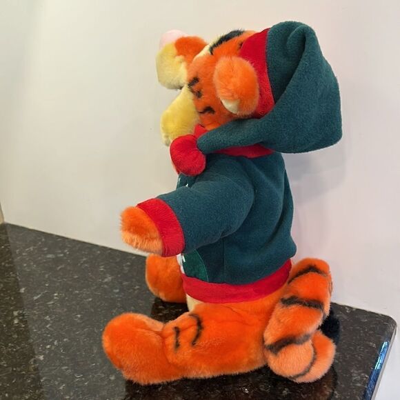 Disney Winnie the pooh Tiger Christmas snowman sweater plush Santa Hat - Picture 5 of 9